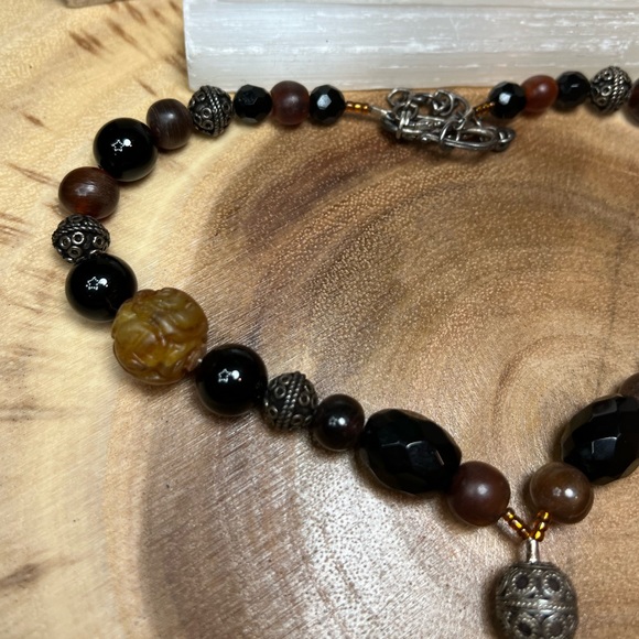 VTG| Jade Natural Stone Carving Necklace🖤🤎 - Picture 3 of 8